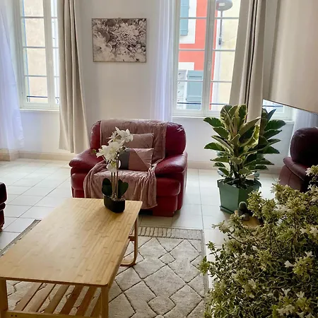 T3 Situe Pres De La Place Carnot * Καρκασόν